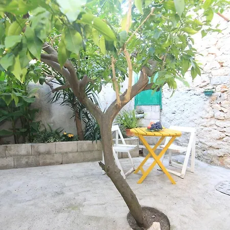 Peace Stari Grad (Hvar)